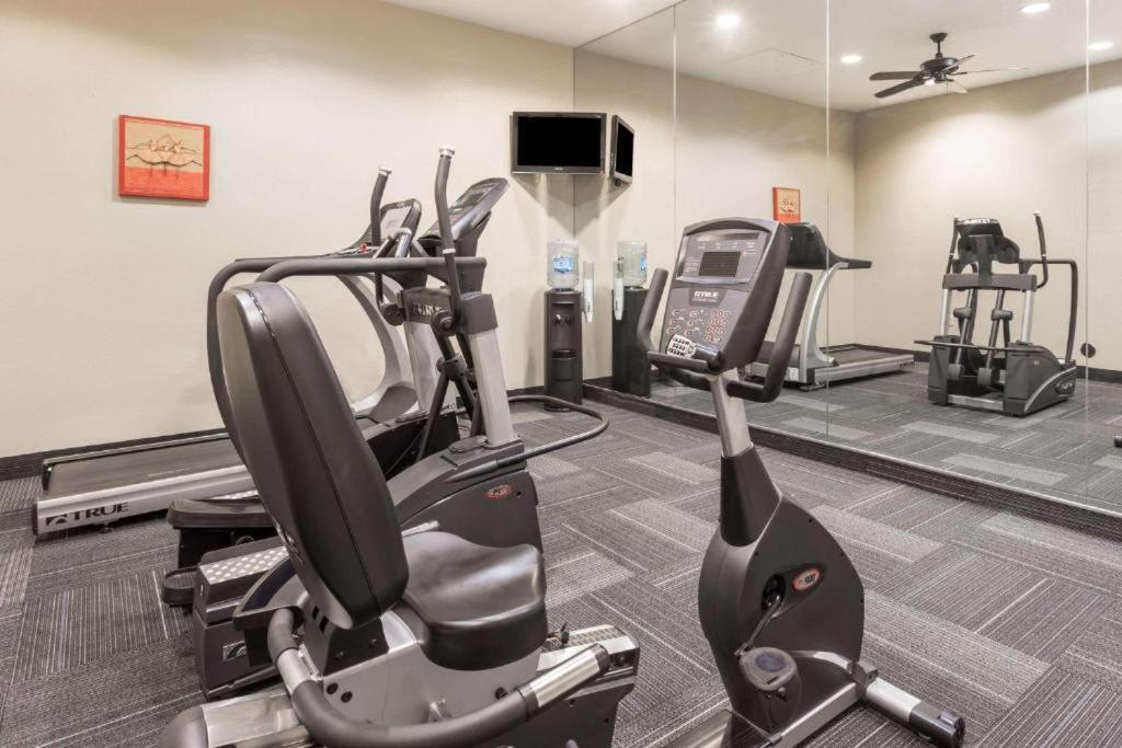 Chandler Perfect Location 1 Bedroom Bagian luar foto