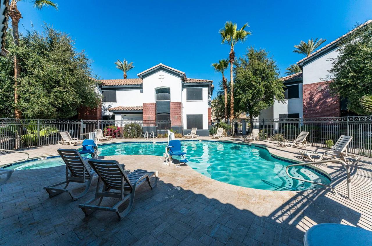 Chandler Perfect Location 1 Bedroom Bagian luar foto