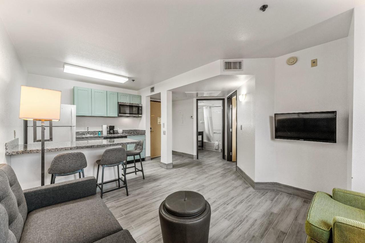 Chandler Perfect Location 1 Bedroom Bagian luar foto
